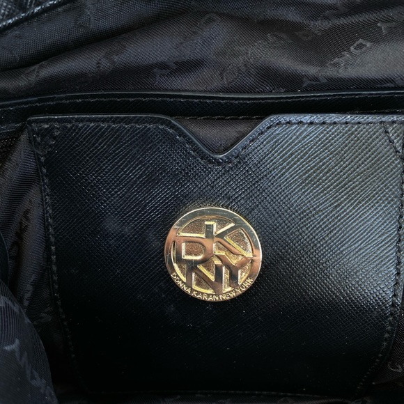 DKNY black leather purse - Picture 7 of 7